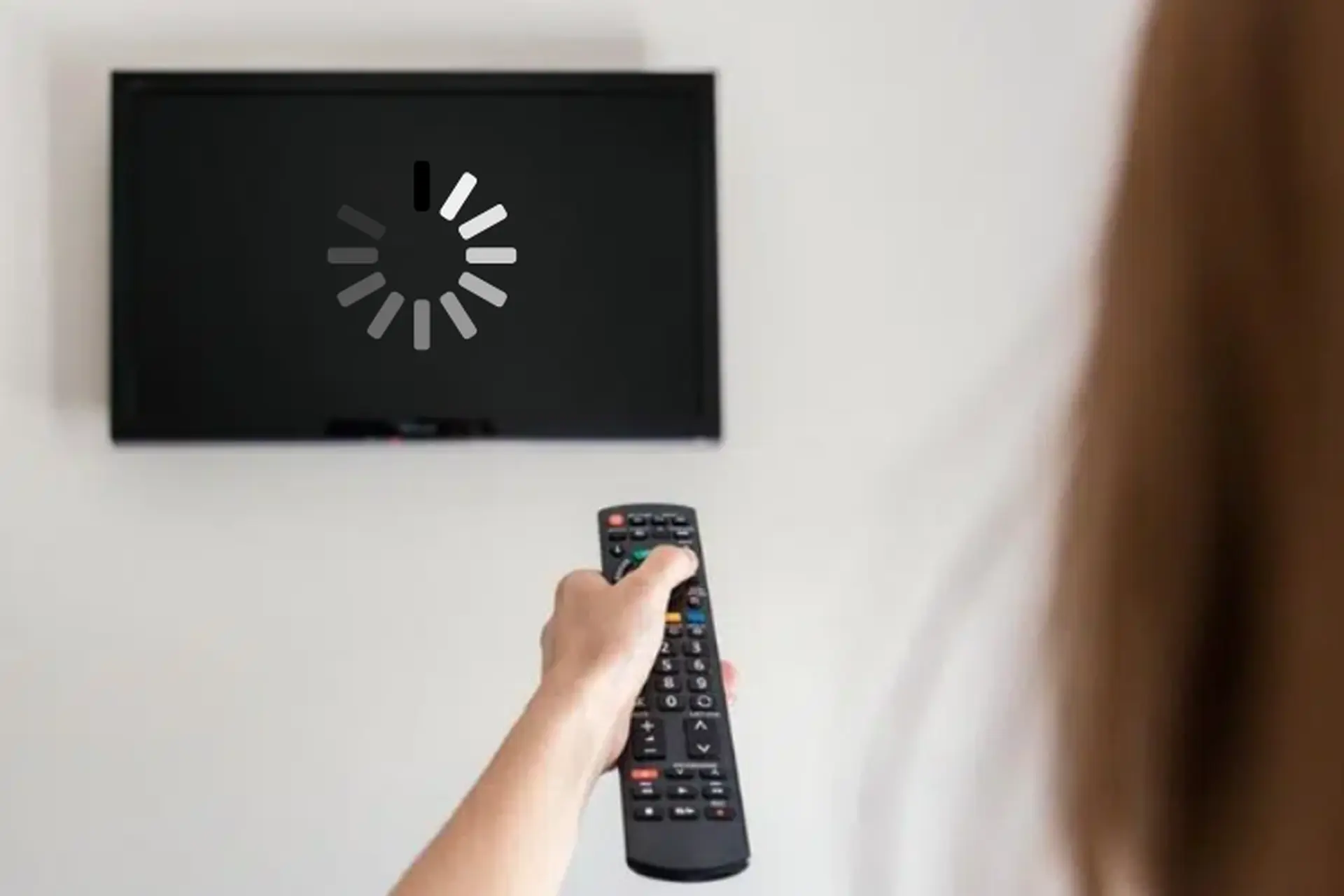 Khởi động lại và kiểm tra tình trạng TV